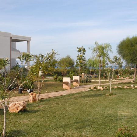 Torre Guaceto Resort カロヴィーニョ エクステリア 写真