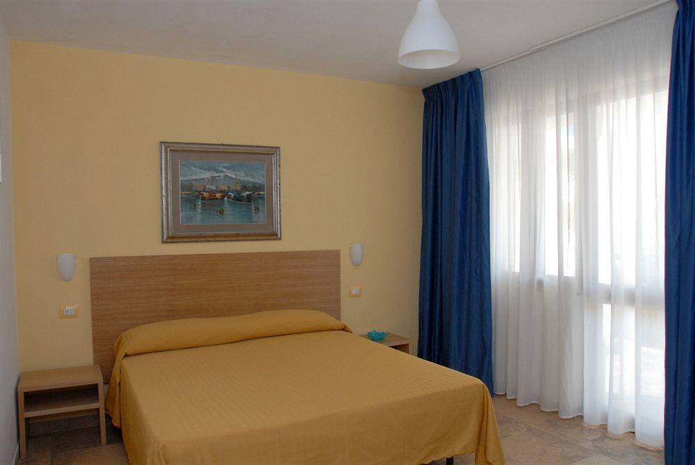 Torre Guaceto Resort カロヴィーニョ エクステリア 写真