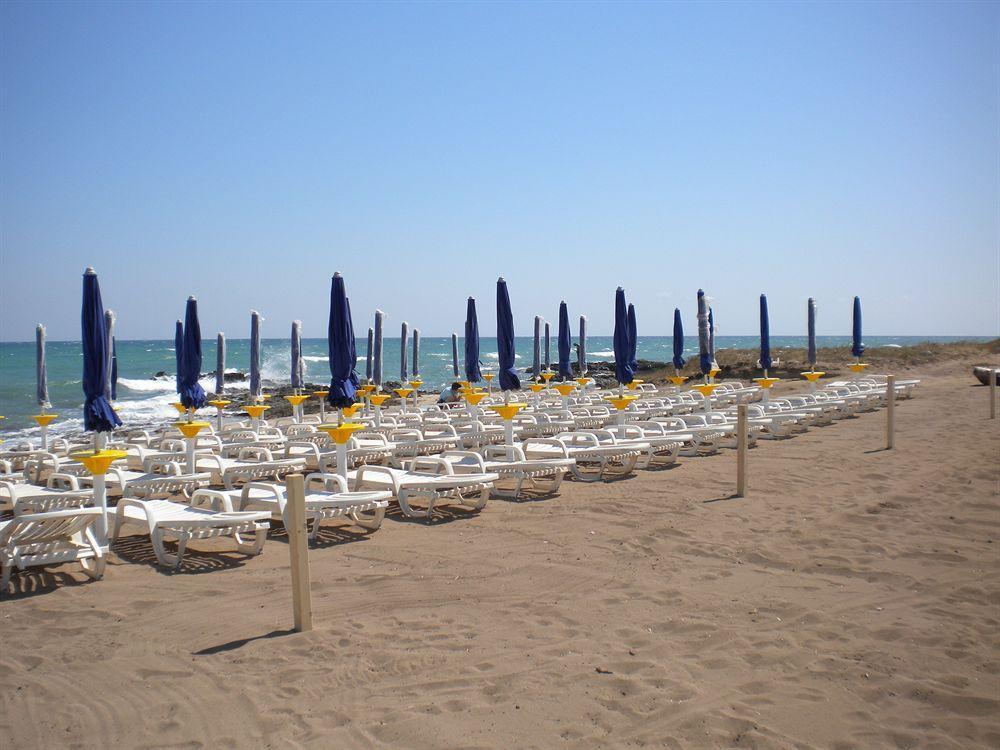 Torre Guaceto Resort カロヴィーニョ エクステリア 写真
