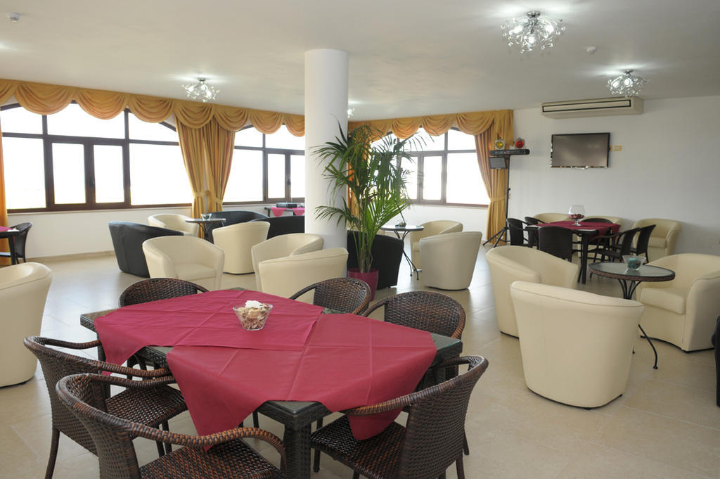 Torre Guaceto Resort カロヴィーニョ エクステリア 写真