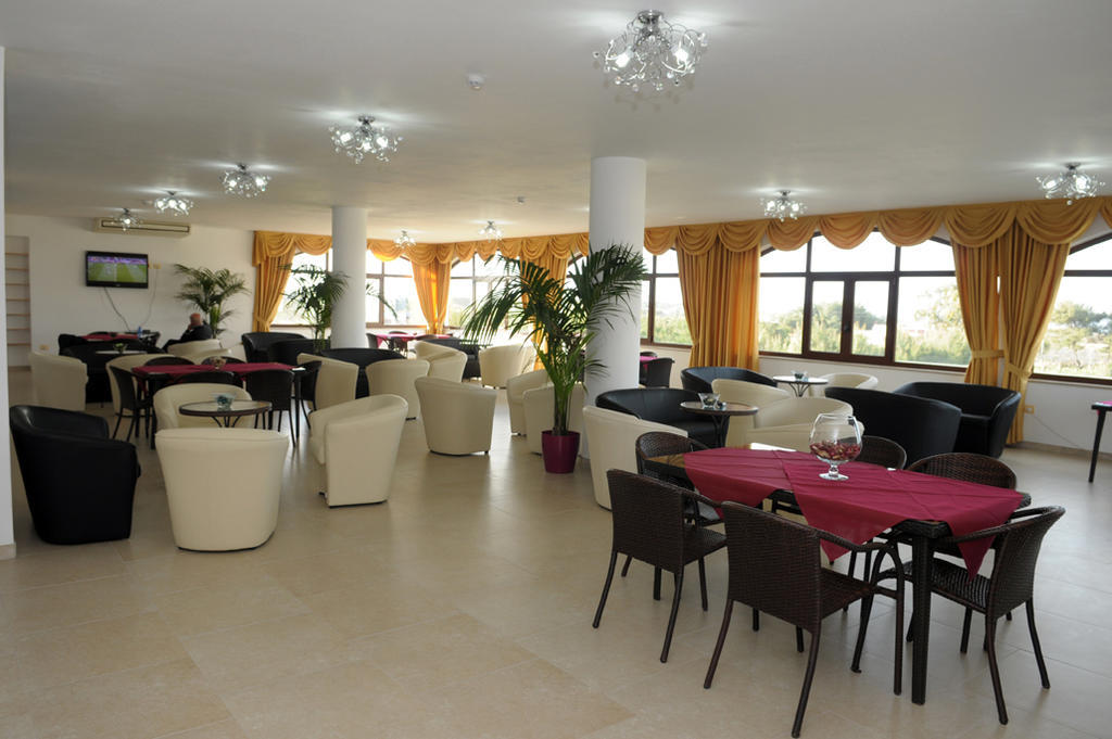 Torre Guaceto Resort カロヴィーニョ エクステリア 写真