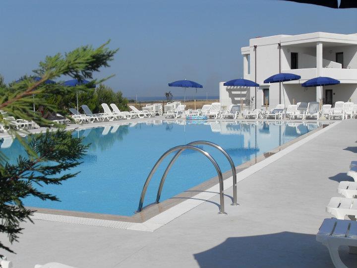 Torre Guaceto Resort カロヴィーニョ エクステリア 写真